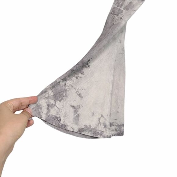 Ppla Bell Sleeve Tie Dye Blouse Size Large - Picture 4 of 7